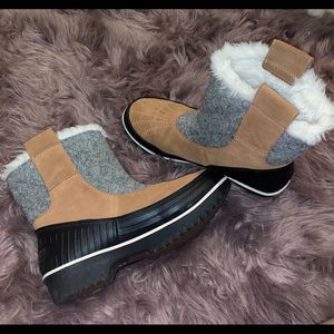 Women’s SOREL Boots.